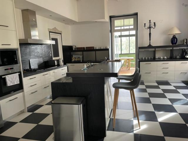 Вилла Le Logis Cholet 49300 Lieu Exceptionnel En Famille Ou Amis Mazieres-en-Mauges Экстерьер фото