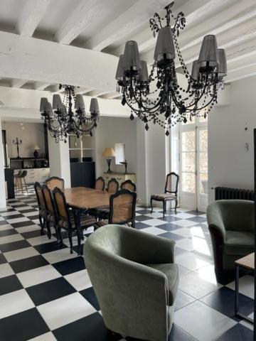 Вилла Le Logis Cholet 49300 Lieu Exceptionnel En Famille Ou Amis Mazieres-en-Mauges Экстерьер фото